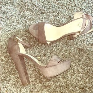 Taupe platform sandal